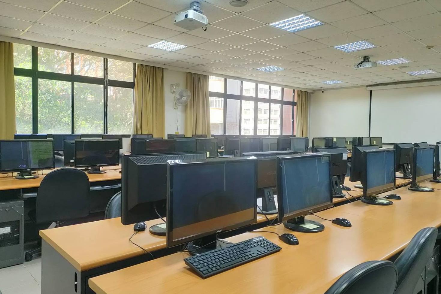 ���ݴ��z�Ы�